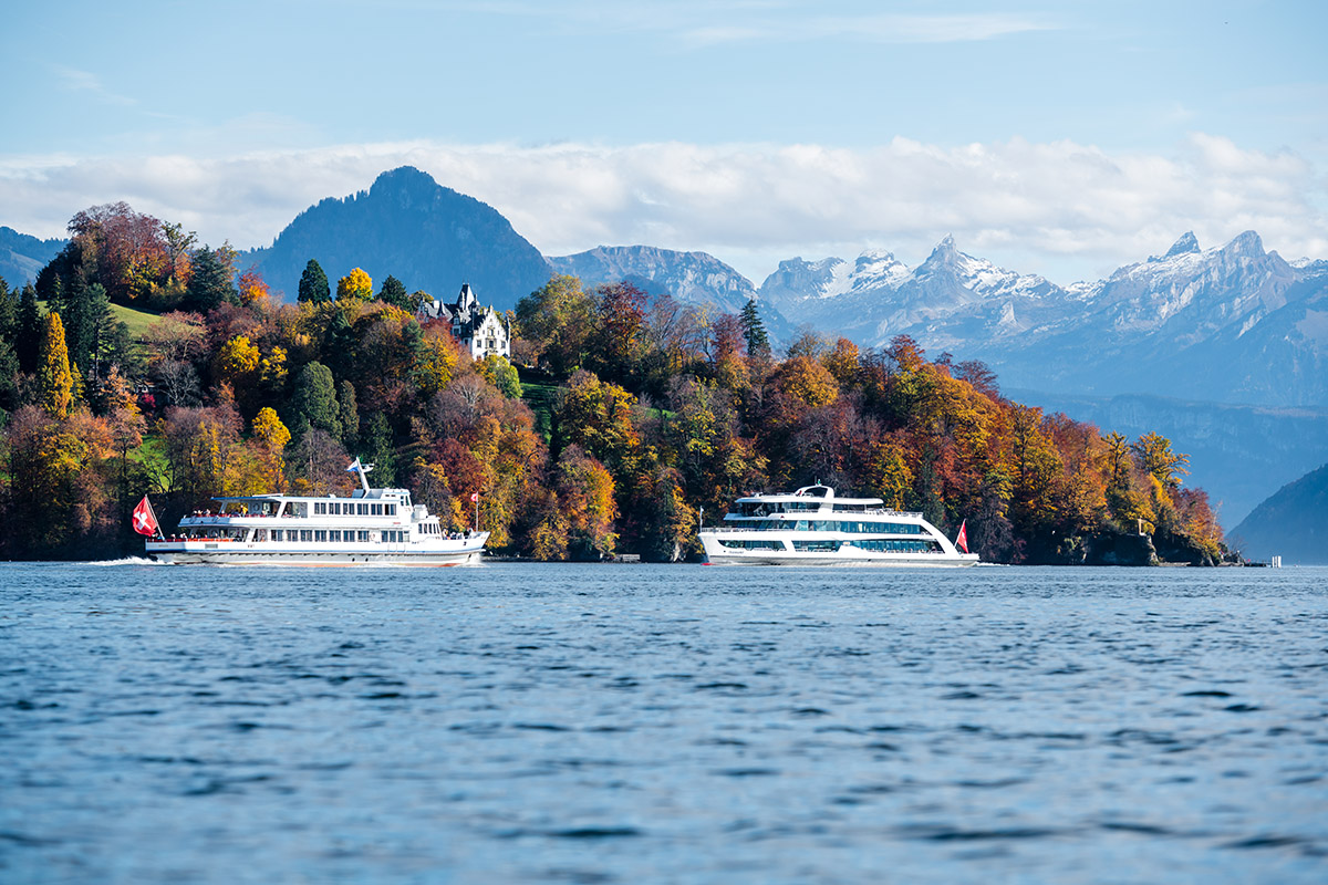 Rundfahrt im Luzerner Seebecken in schöner Herbststimmung